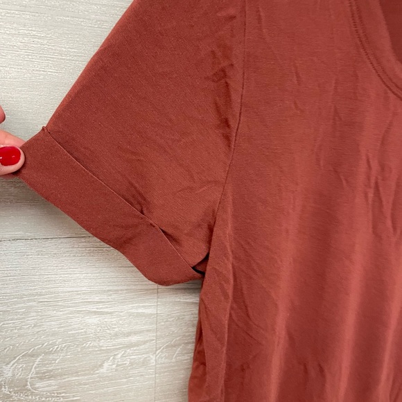 | Knix | t-shirt. Size M. - Picture 2 of 4